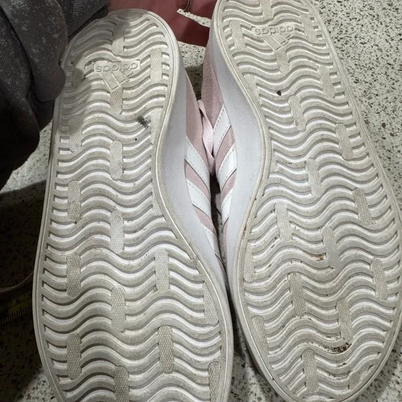 Adidas Women's Soft Pink and White Sneakers - Picture 4 of 7